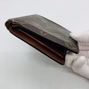 Louis Vuitton bi fold wallet